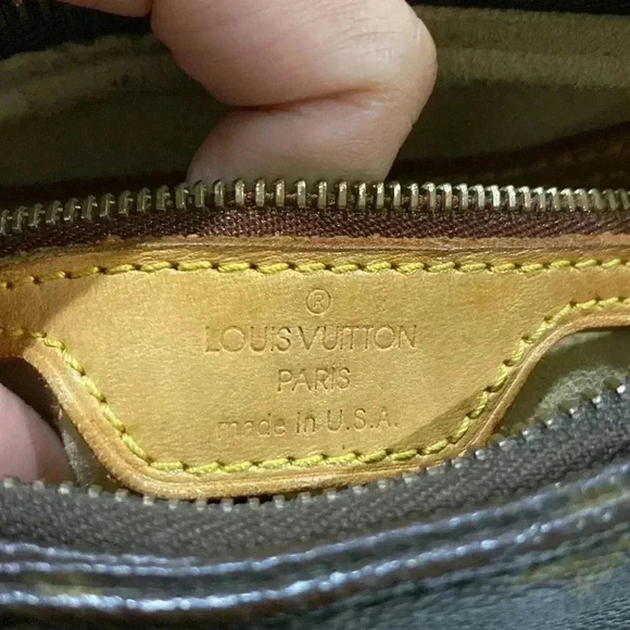 Authentic Louis Vuitton Looping MM Monogram Shoulder Bag - Picture 11 of 14